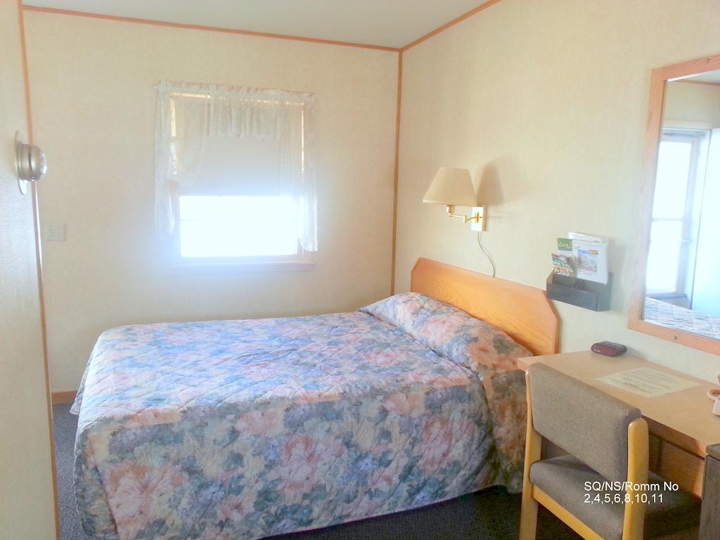 Budget Inn Long Prairie Quarto foto